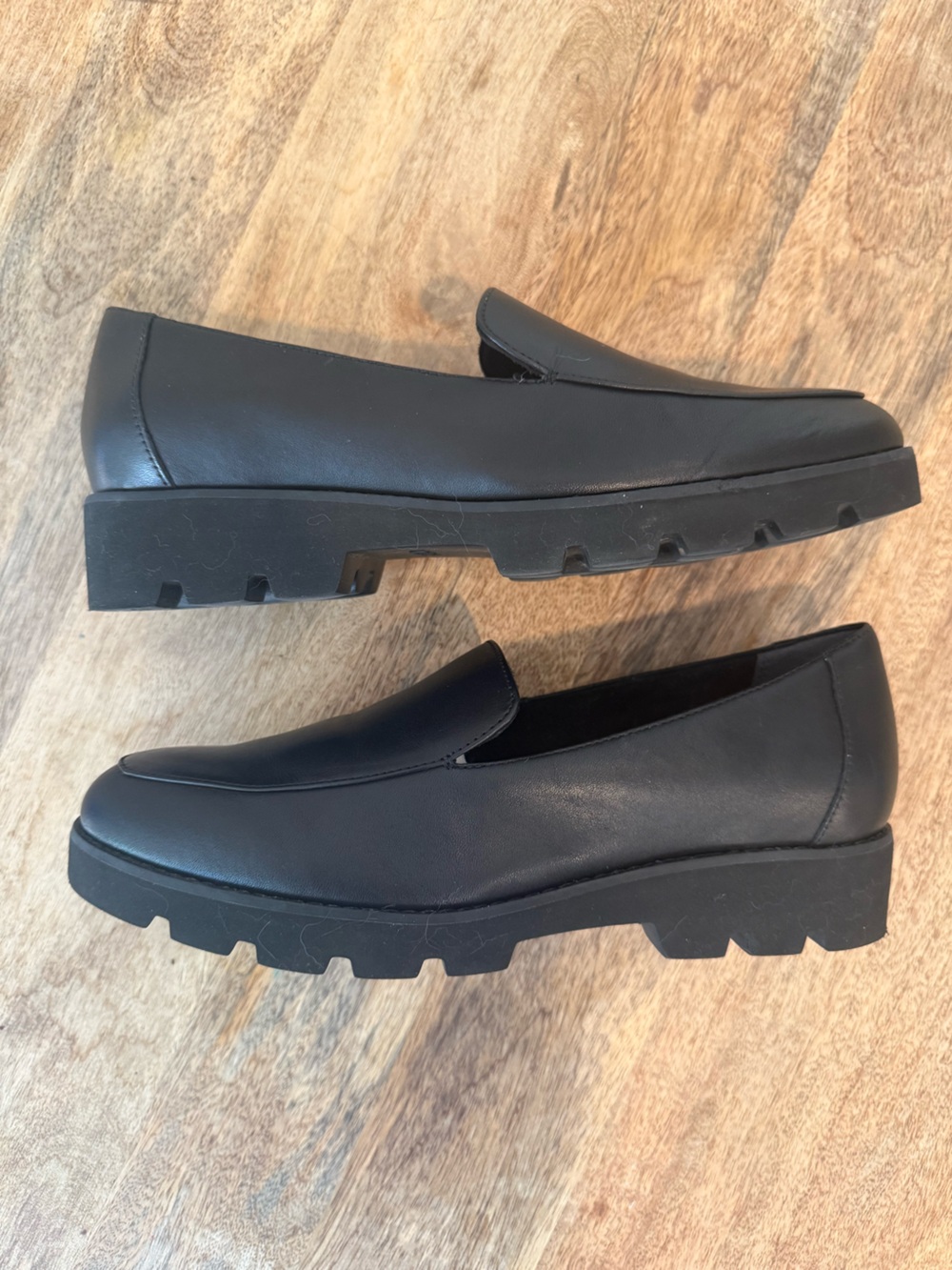 Vionic Kensley Loafer Black Leather Slip-On Chunky Lug Sole Platform Size 8 - Picture 4 of 9
